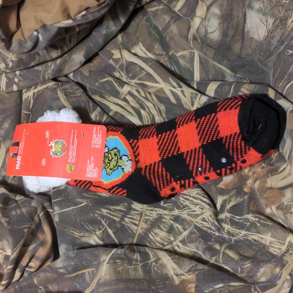 The Grinch Dr. Seuss Reading Socks Slipper Socks Plaid Shoe Size 5-10 - Picture 6 of 15